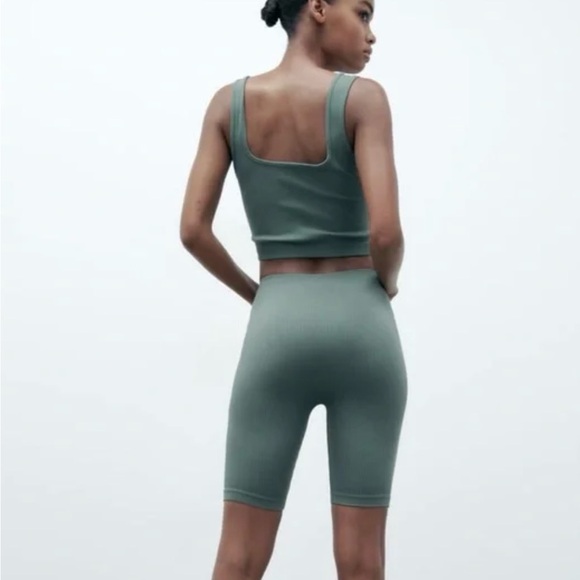 LIKE NEW- ZARA Seamless Bike Shorts & Crop Top Tank SET, Blue/Green XS-S - Picture 2 of 6